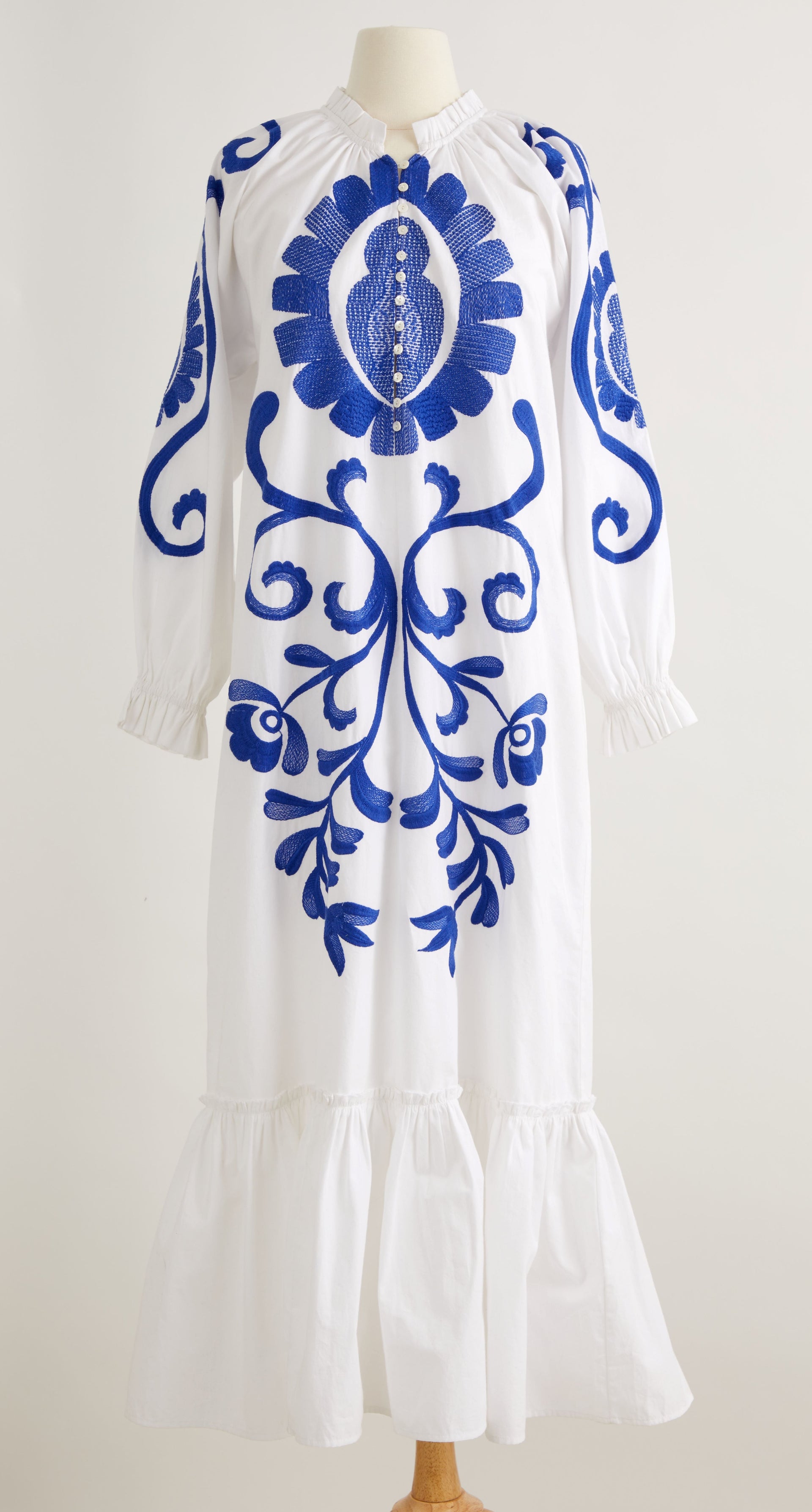 Linen Embroidered Tassel Belt Caftan