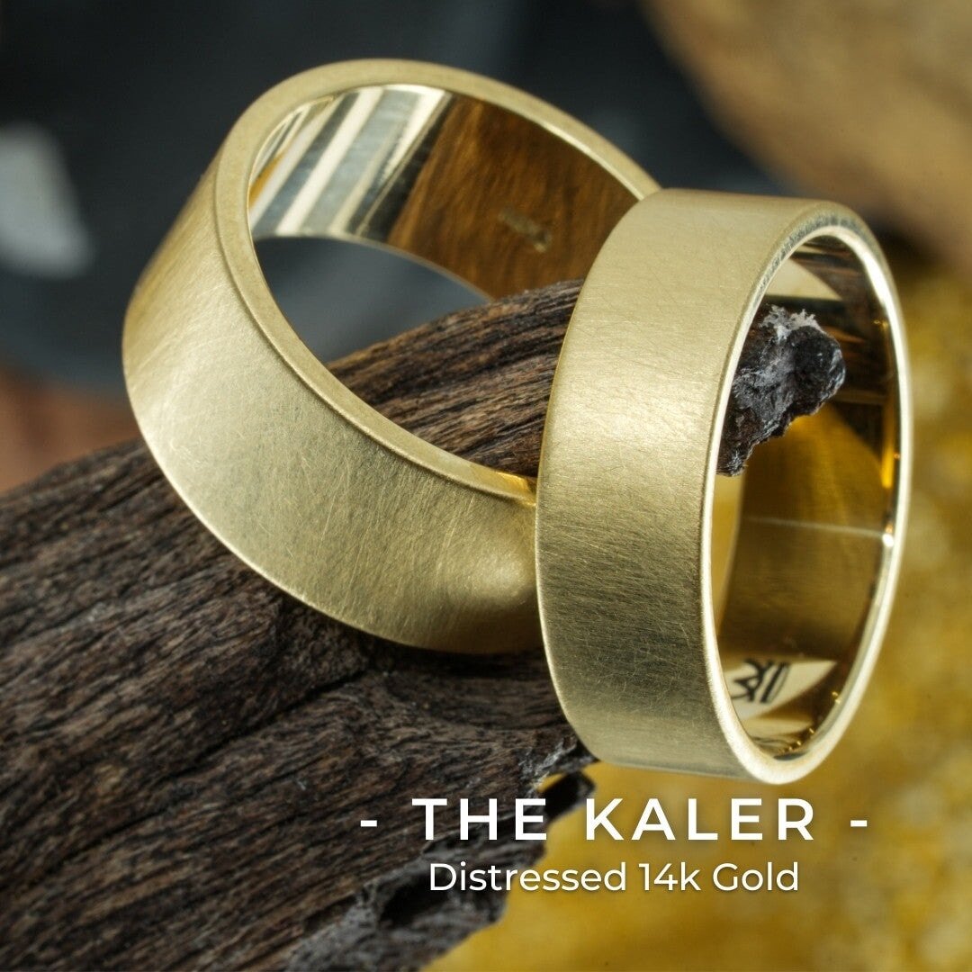 The Minimalist "Kaler" 14k Gold RingEtched (as shown)